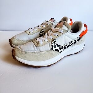  Women's Waffle Debut White Leopard sneakers Size 7